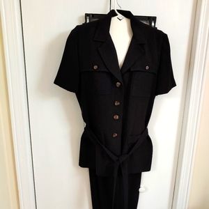Danny & Nicole Short Sleeve Black Pants Suit - Size 8